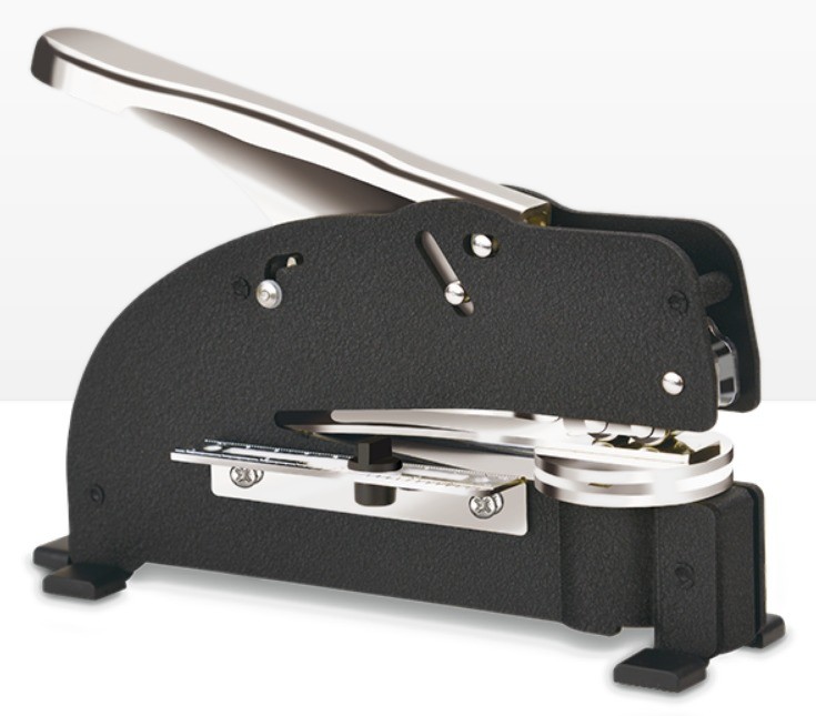 Heavy-duty long-reach common seal with chrome lever